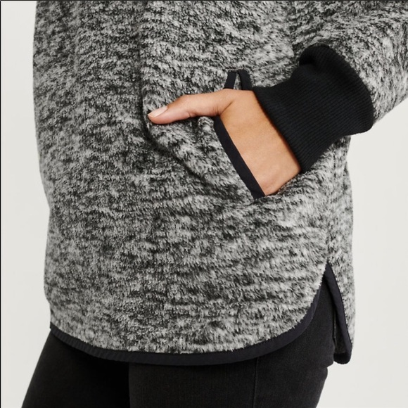 Abercrombie&Fitch•Snapneck Sherpa Sweatshirt S - Picture 7 of 8